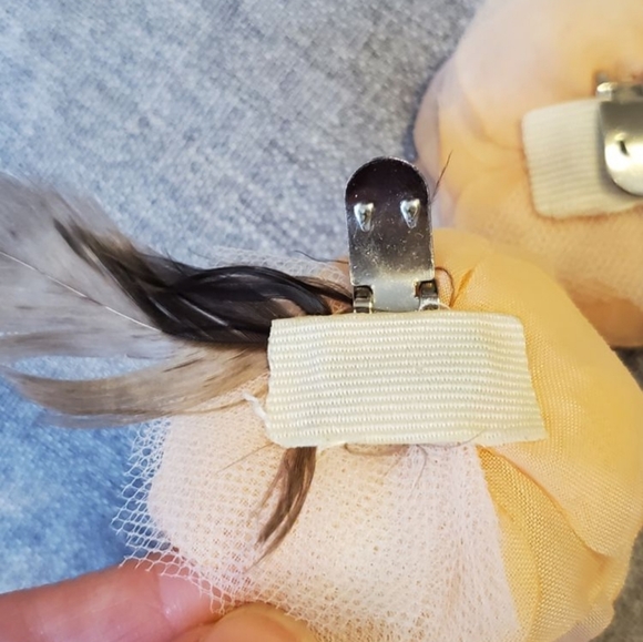 Peach & Pearl Vintage Handmade Shoe Clips - Picture 5 of 9